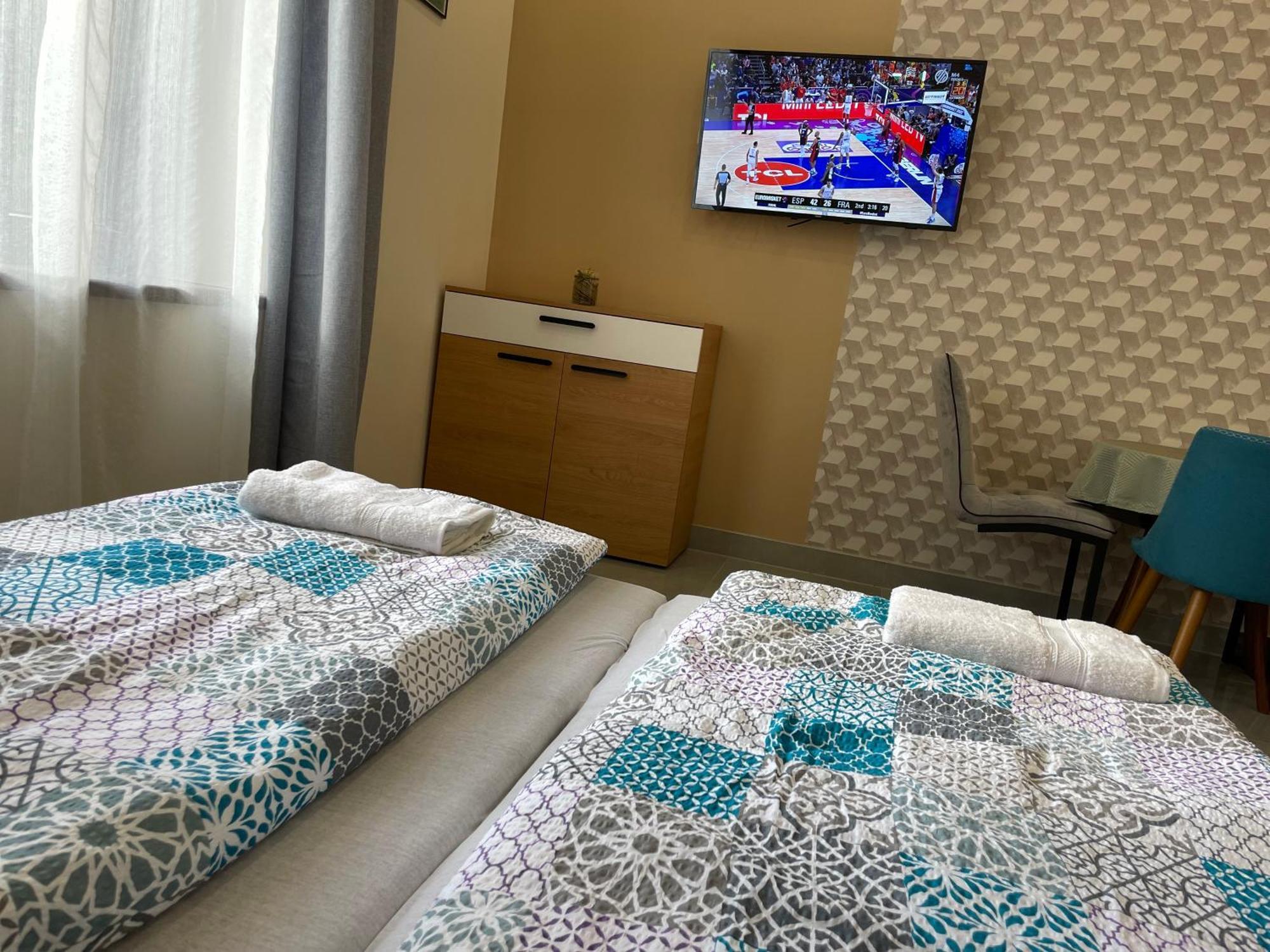 Kovacs Apartmanhaz كيسكونهالاس الغرفة الصورة